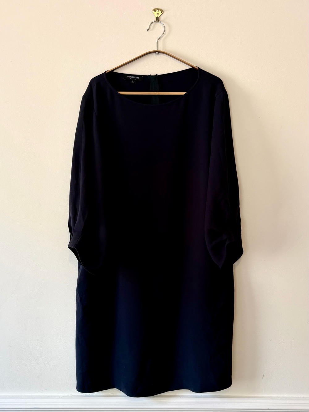 Lafayette 148 New York $598 Designer Black Crepe Shift Dress